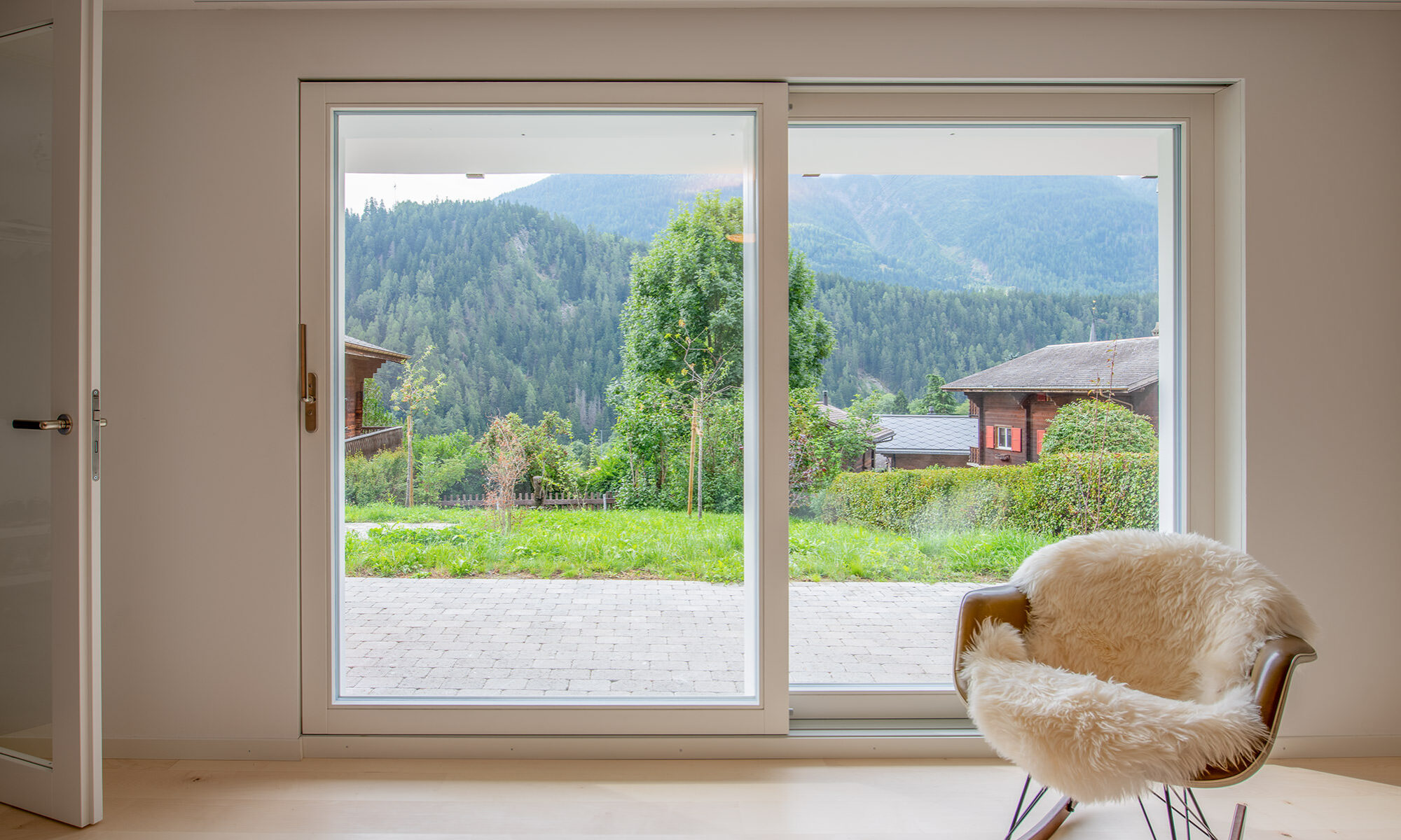 Hebeschiebe Fenster aus dem Oberwallis